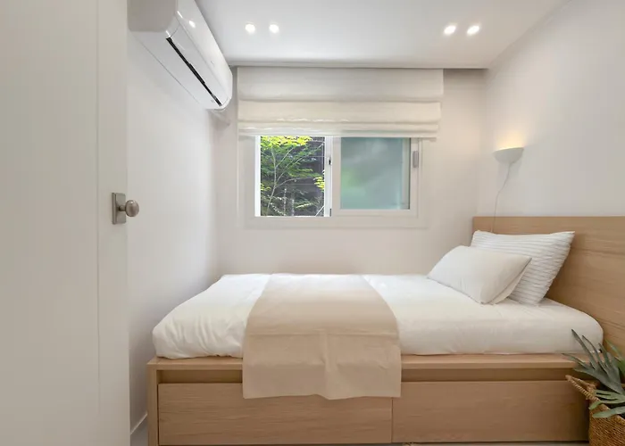 Апартаменты 신규오픈, 웨스트 서울 모던스테이, 도심속 힐링, 2br, 홍대 명동 이동편리, 공항버스 3분, 최대 4인
