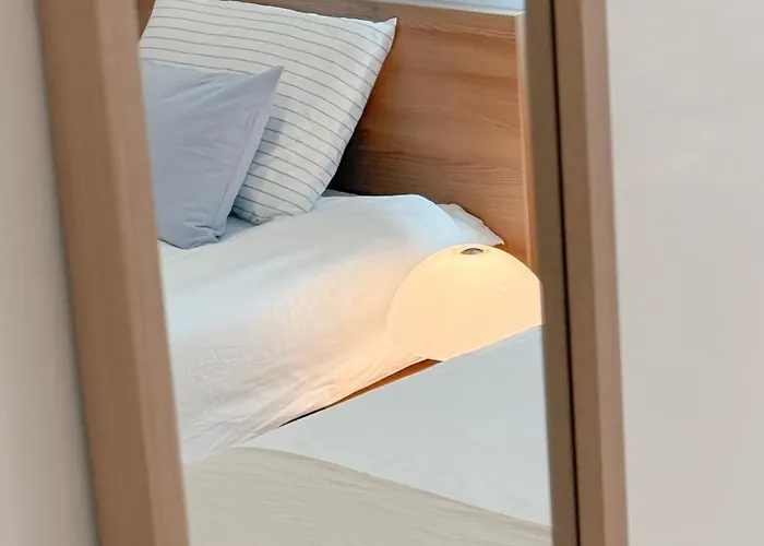 Апартаменты 신규오픈, 웨스트 서울 모던스테이, 도심속 힐링, 2br, 홍대 명동 이동편리, 공항버스 3분, 최대 4인 Сеул