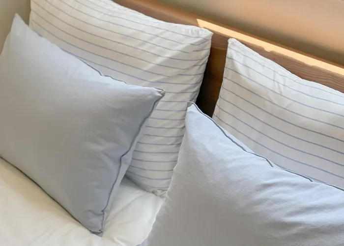 신규오픈, 웨스트 서울 모던스테이, 도심속 힐링, 2br, 홍대 명동 이동편리, 공항버스 3분, 최대 4인 *