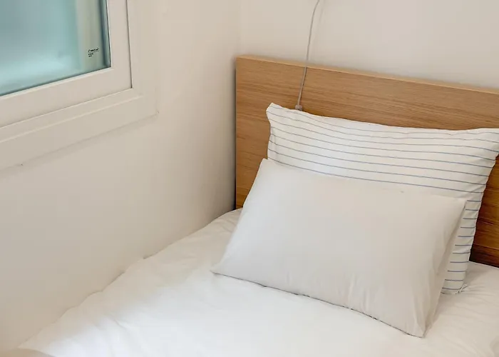 신규오픈, 웨스트 서울 모던스테이, 도심속 힐링, 2br, 홍대 명동 이동편리, 공항버스 3분, 최대 4인 Апартаменты