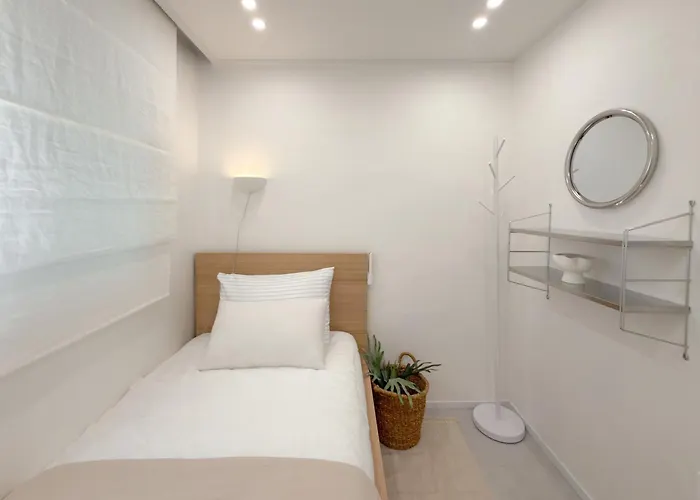 신규오픈, 웨스트 서울 모던스테이, 도심속 힐링, 2br, 홍대 명동 이동편리, 공항버스 3분, 최대 4인 Апартаменты *
